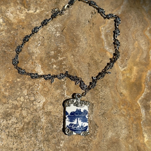 Churchill Willow China Artisan Silver Cabochon Pendant & VNTG Marcasite Necklace - Picture 16 of 17